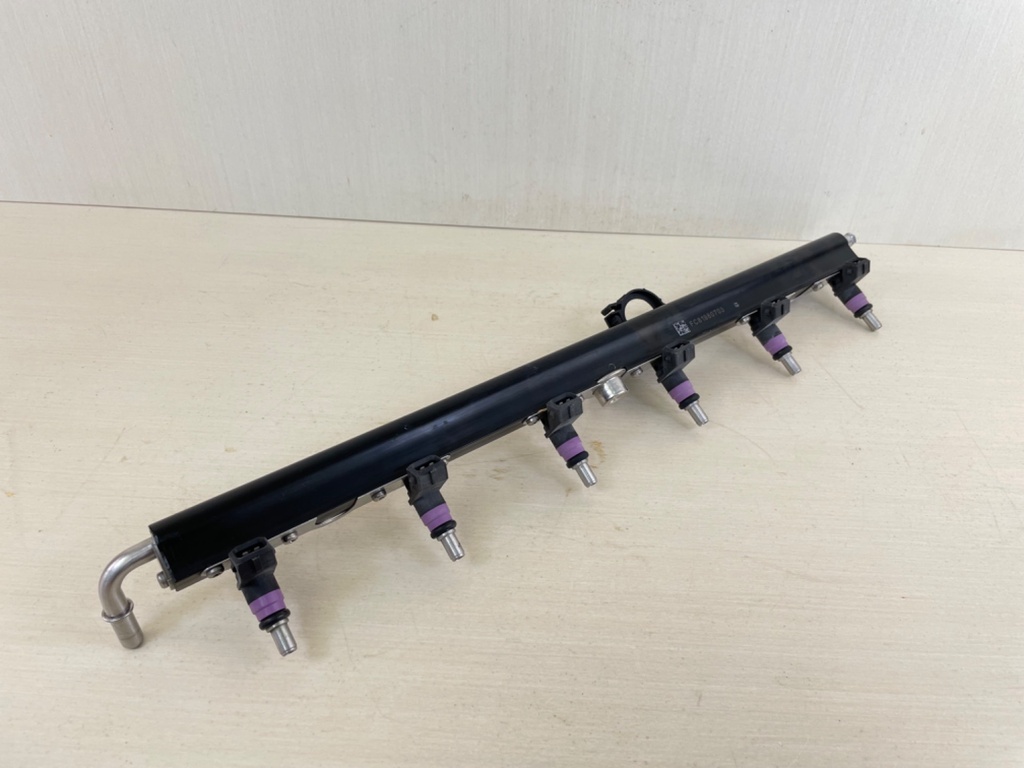 Mercury 200 225 250 275 300 HP L6 Verado Fuel Rail Assembly With Injectors