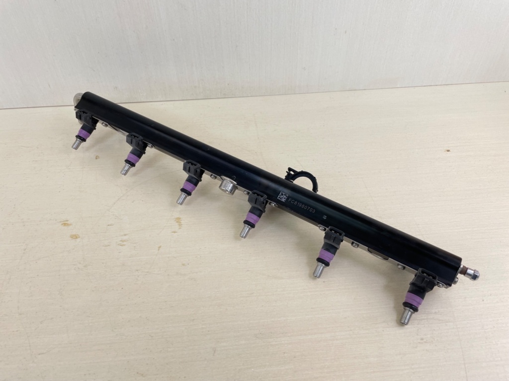 Mercury 200 225 250 275 300 HP L6 Verado Fuel Rail Assembly With Injectors