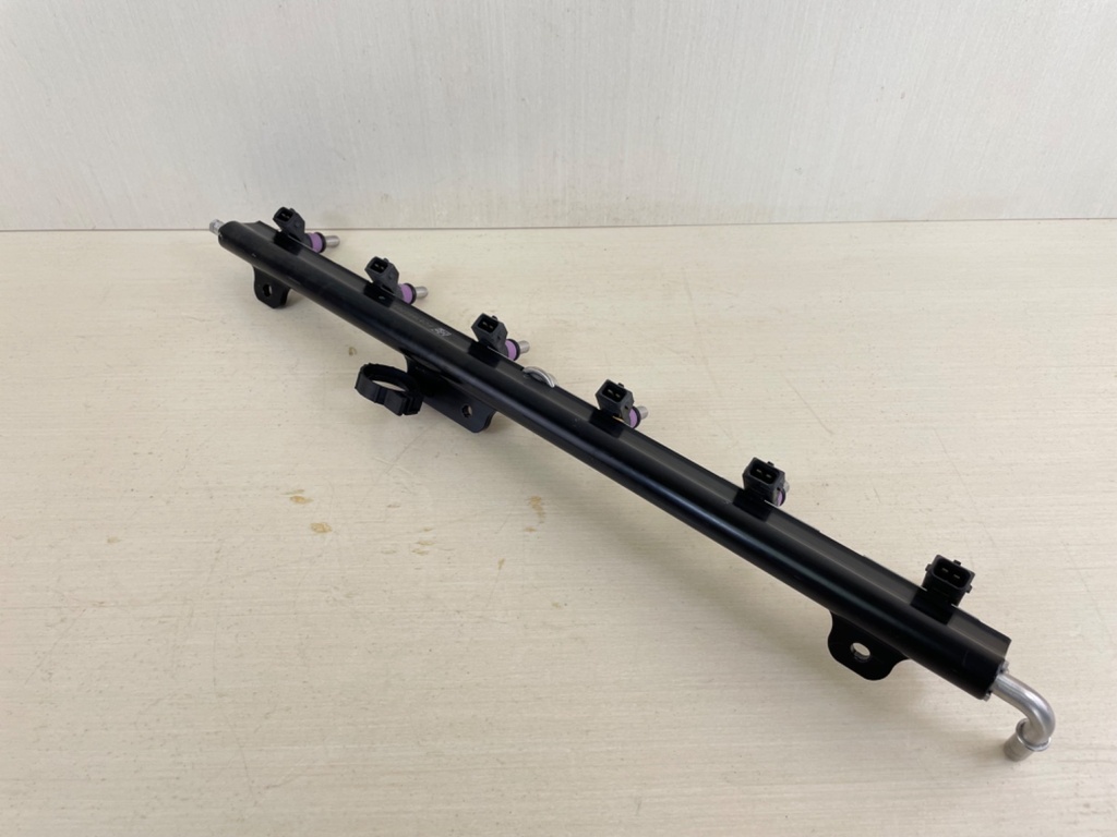 Mercury 200 225 250 275 300 HP L6 Verado Fuel Rail Assembly With Injectors