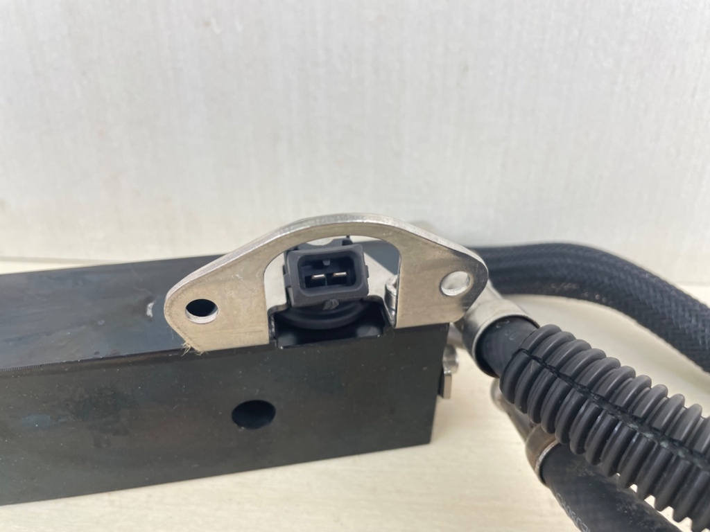 2006-11 Mercury 135 150 175 HP 2 Stroke Optimax Fuel Rail Set With Injectors