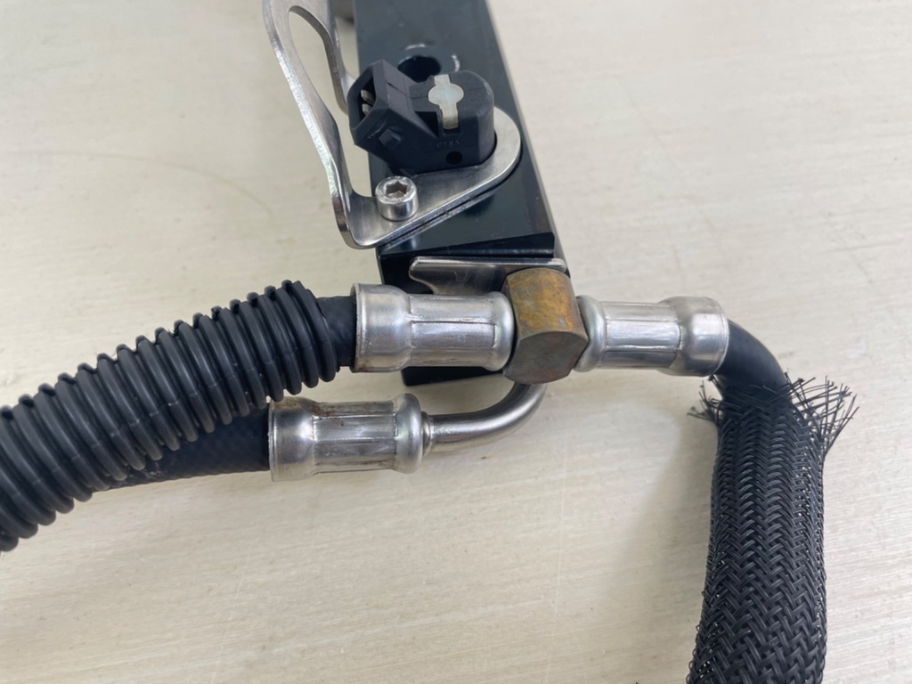 2006-11 Mercury 135 150 175 HP 2 Stroke Optimax Fuel Rail Set With Injectors