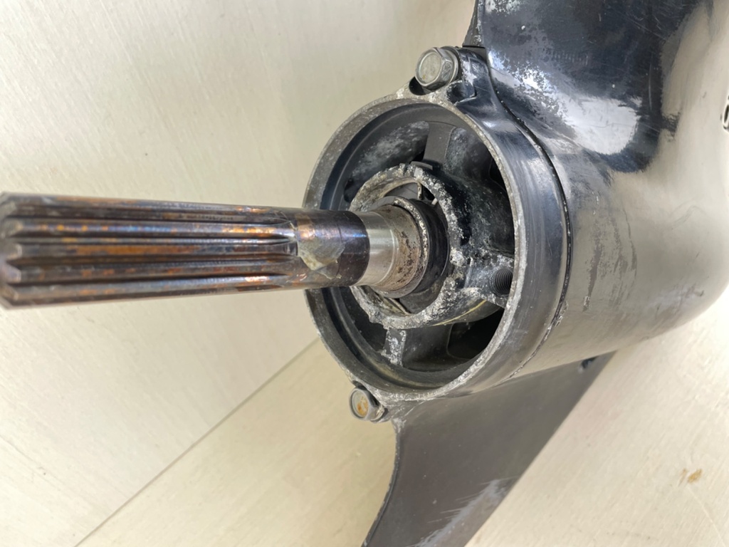 2002-2011 Suzuki DF 115 140 HP 4 Stroke 25" Lower Unit Gear Case Counter