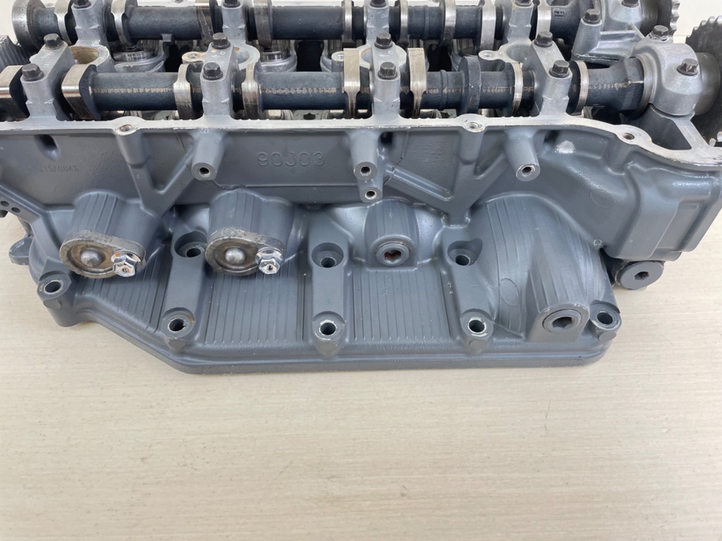 2005 Suzuki DF140 140HP 4 Stroke Outboard Cylinder Head Assembly 11100-90J11