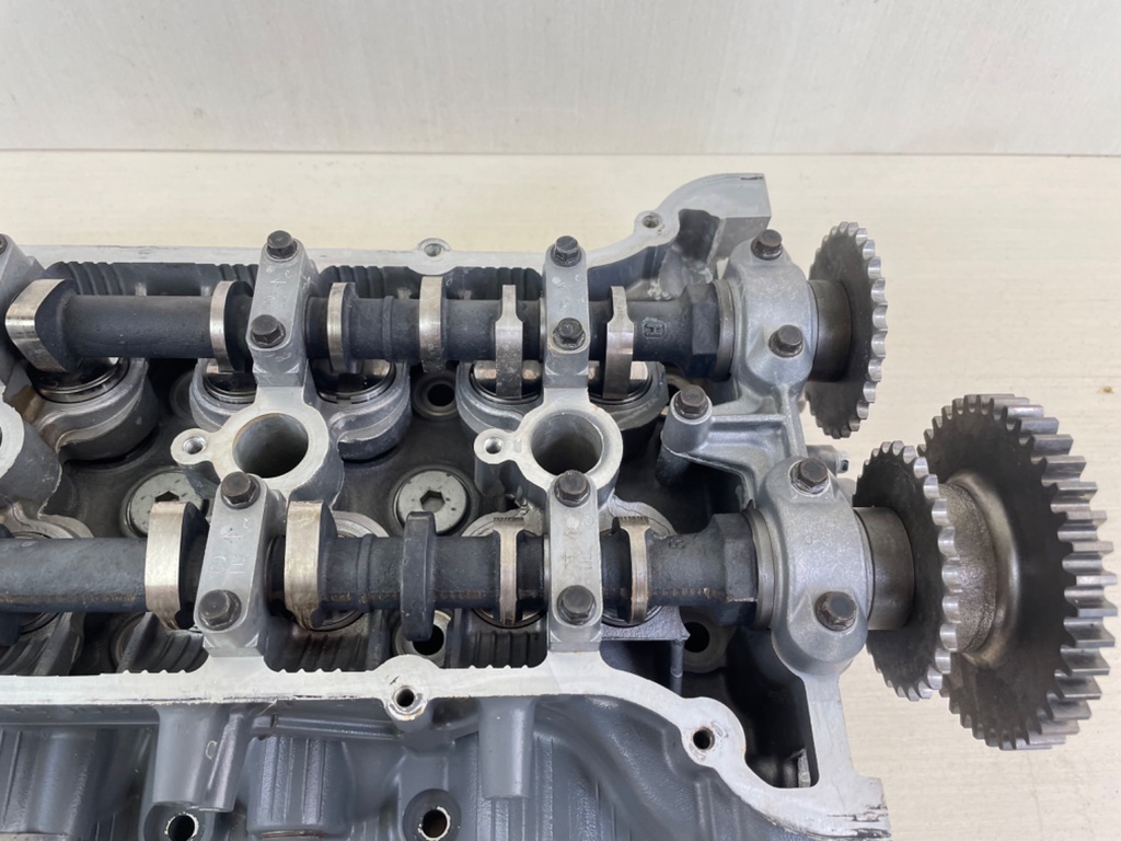 2005 Suzuki DF140 140HP 4 Stroke Outboard Cylinder Head Assembly 11100-90J11