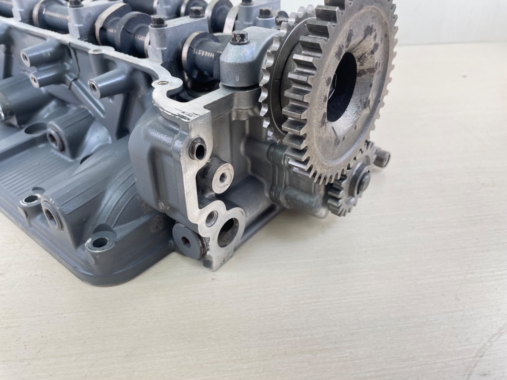 2005 Suzuki DF140 140HP 4 Stroke Outboard Cylinder Head Assembly 11100-90J11