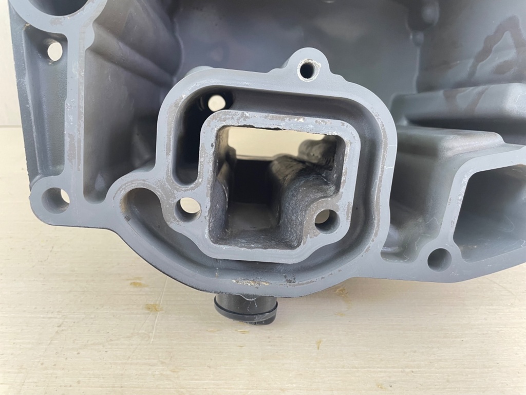 2005 Suzuki 140HP DF140 4 Stroke Outboard Oil Pan Assembly 11501-90J04-0EP