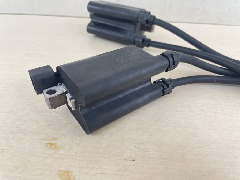 2005 Suzuki 140HP DF140 4 Stroke Outboard Ignition Coil Set With Plug Wires 