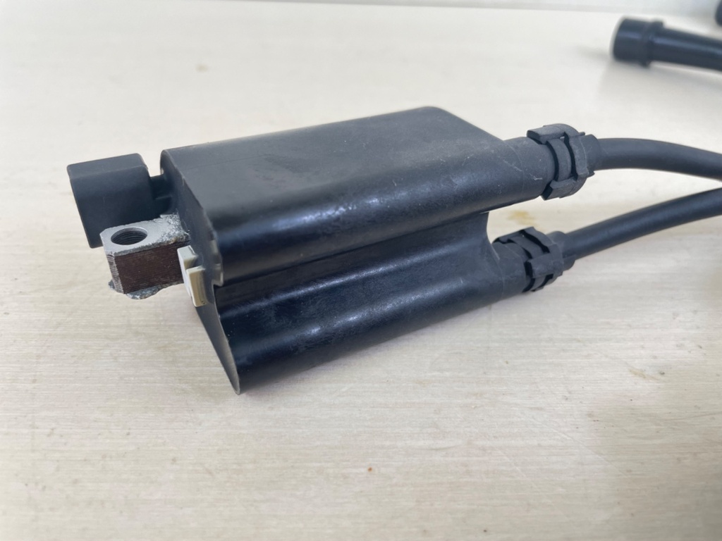 2005 Suzuki 140HP DF140 4 Stroke Outboard Ignition Coil Set With Plug Wires 