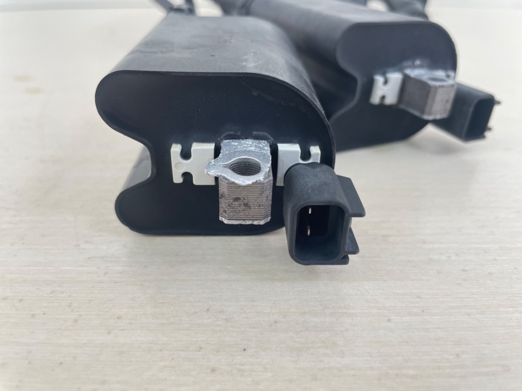 2005 Suzuki 140HP DF140 4 Stroke Outboard Ignition Coil Set With Plug Wires 