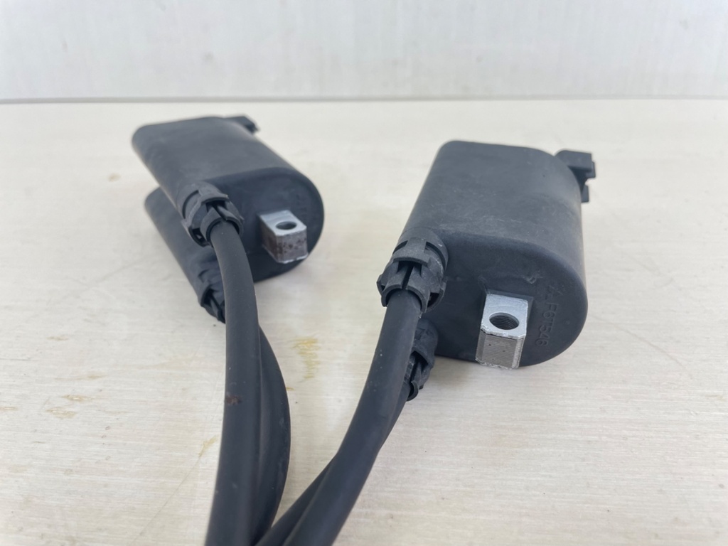 2005 Suzuki 140HP DF140 4 Stroke Outboard Ignition Coil Set With Plug Wires 