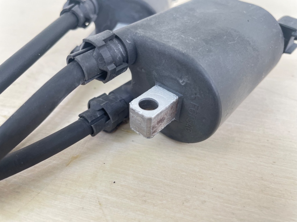 2005 Suzuki 140HP DF140 4 Stroke Outboard Ignition Coil Set With Plug Wires 