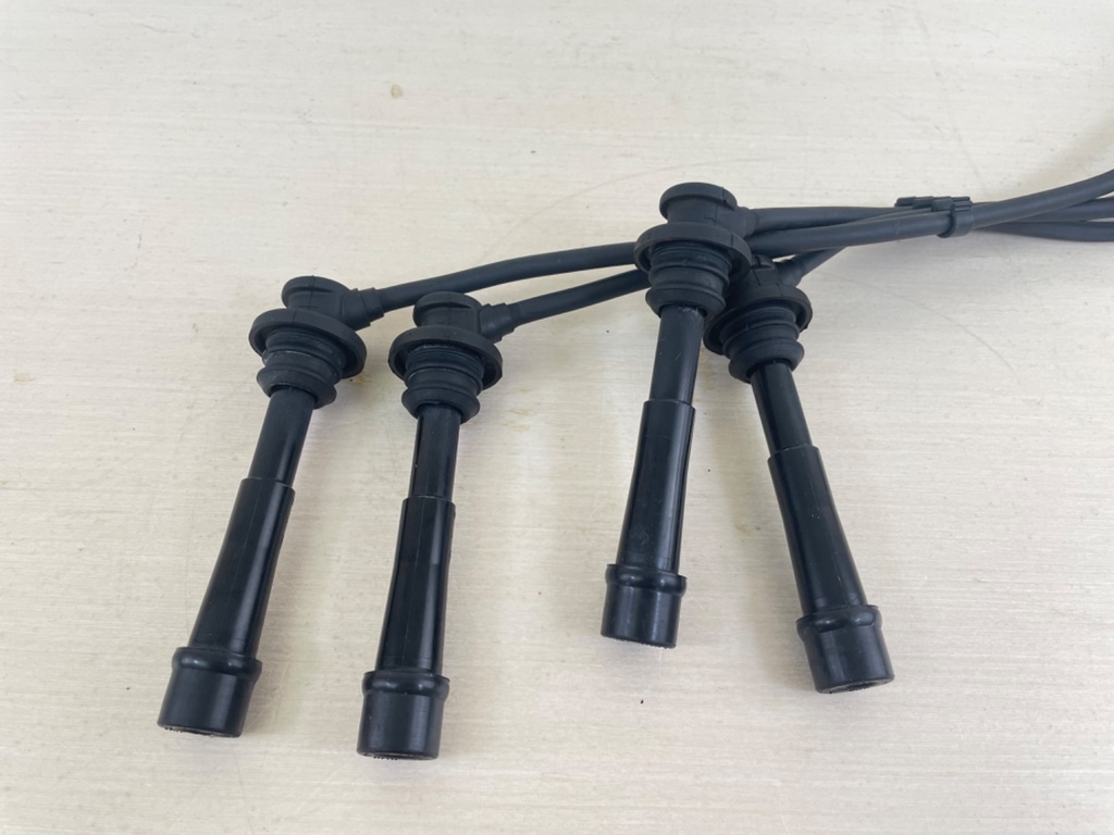 2005 Suzuki 140HP DF140 4 Stroke Outboard Ignition Coil Set With Plug Wires 