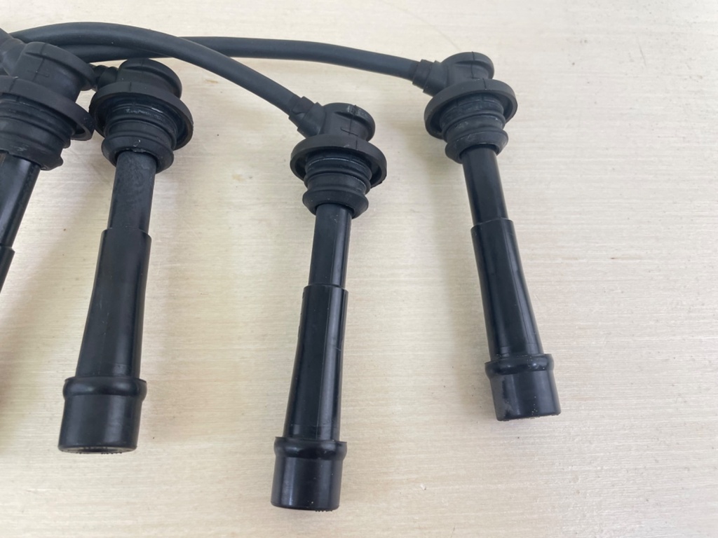 2005 Suzuki 140HP DF140 4 Stroke Outboard Ignition Coil Set With Plug Wires 