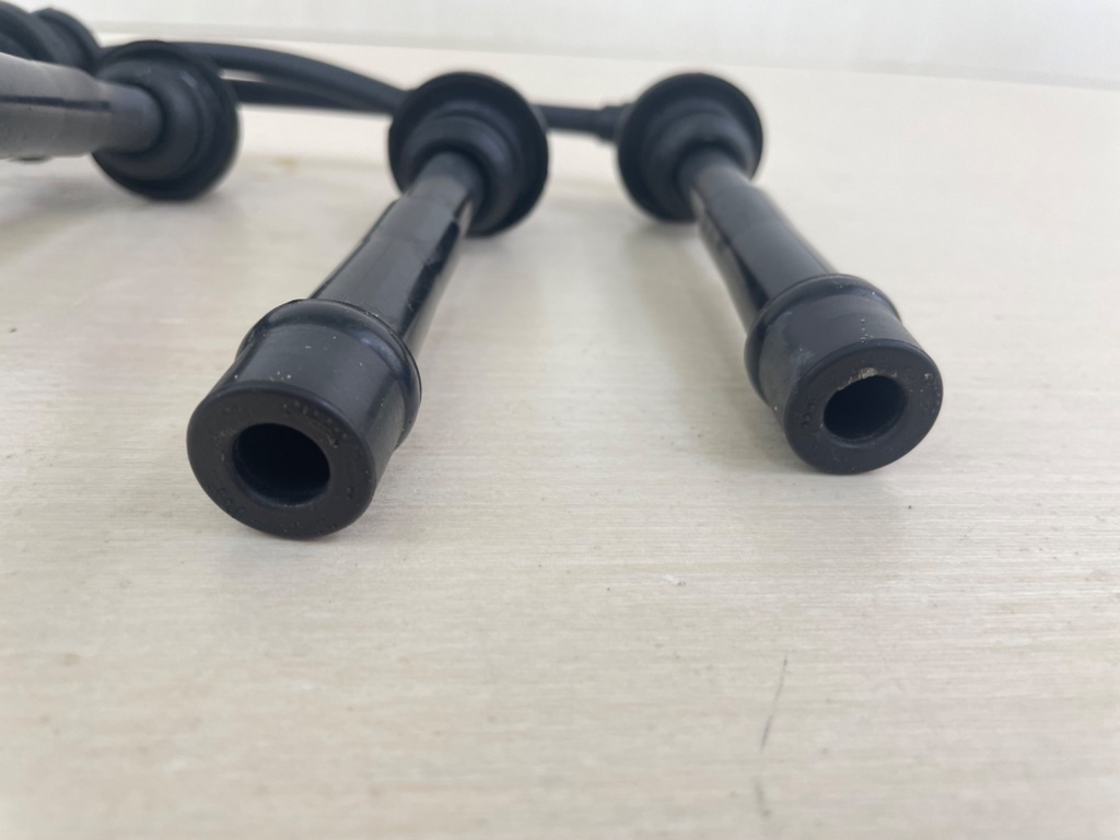 2005 Suzuki 140HP DF140 4 Stroke Outboard Ignition Coil Set With Plug Wires 