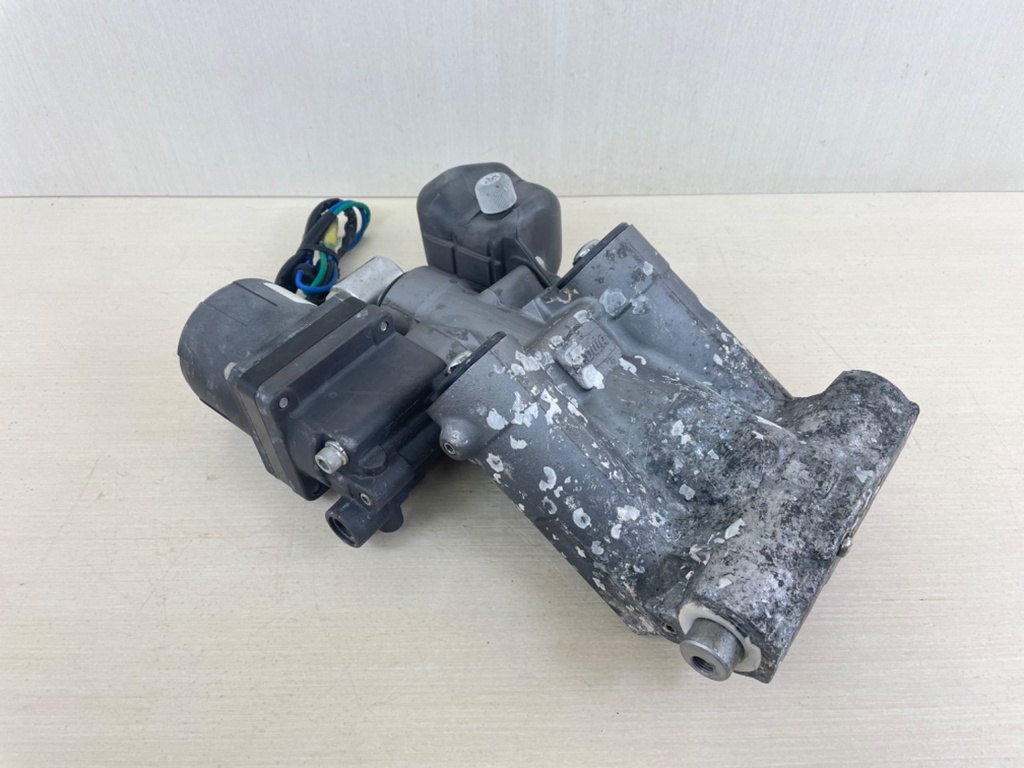 2002-2011 Suzuki DF140 140HP 4 Stroke Outboard Power Trim Tilt Unit 48503-92J04 
