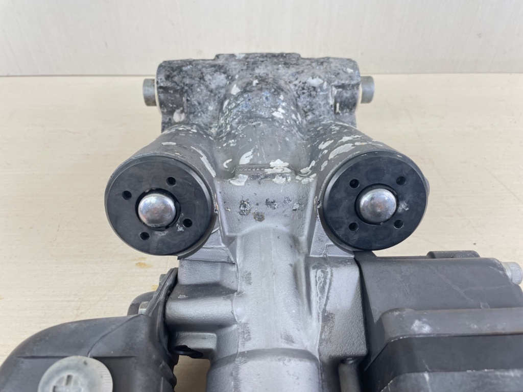 2002-2011 Suzuki DF140 140HP 4 Stroke Outboard Power Trim Tilt Unit 48503-92J04 