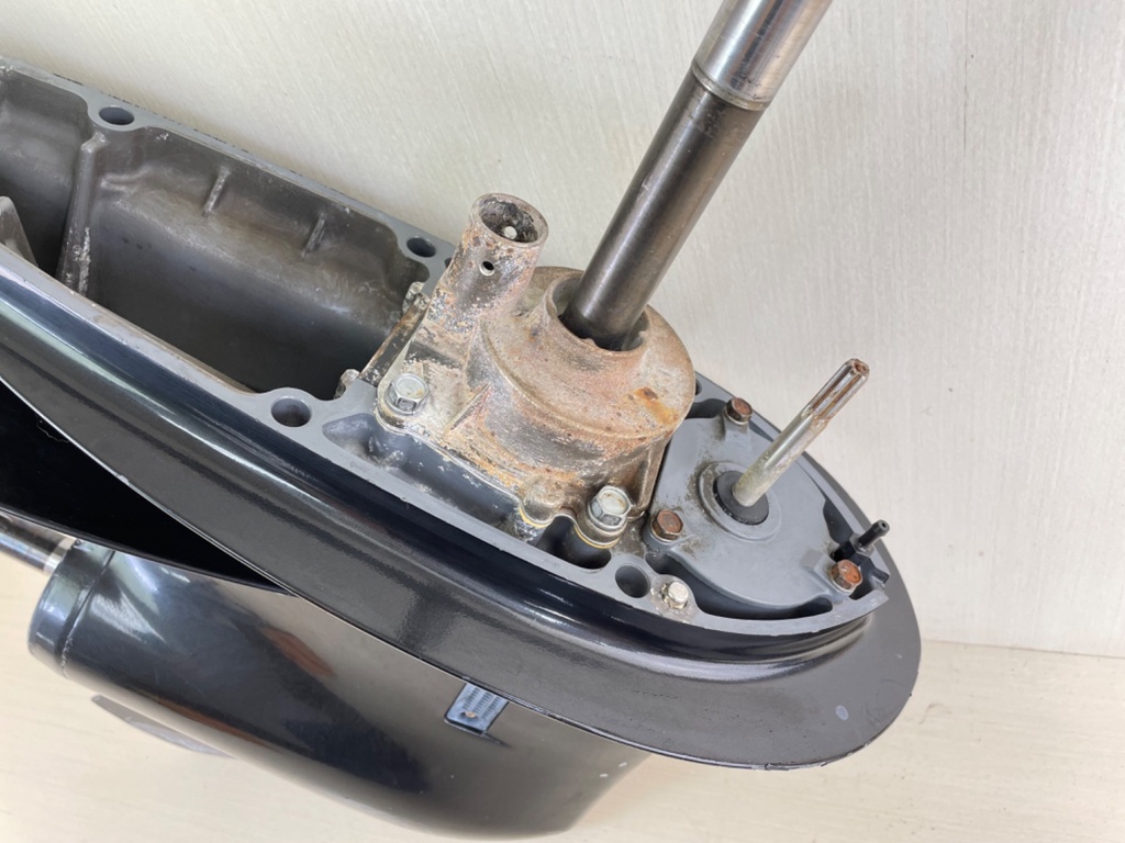 2002-2011 Suzuki DF 115 140 HP 4 Stroke Outboard 25" Lower Unit Gear Case RH