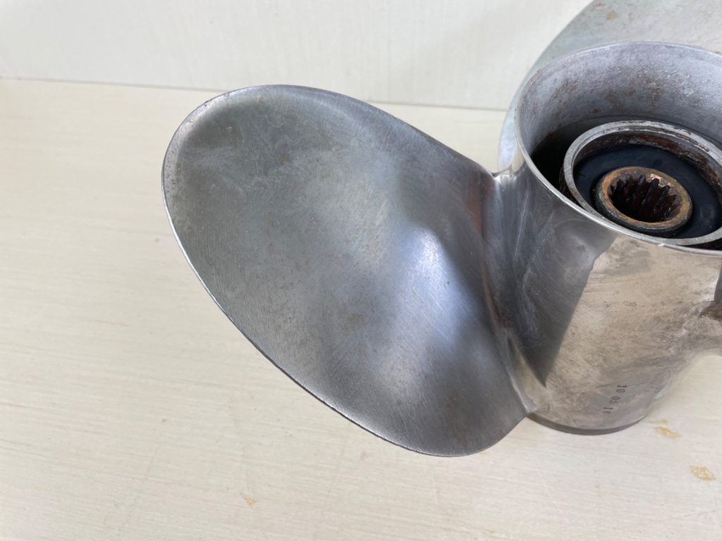 Suzuki Stainless Steel 3 Blade 14" x 20P Propeller Prop Pair Set