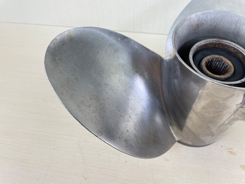 Suzuki Stainless Steel 3 Blade 14" x 20P Propeller Prop Pair Set