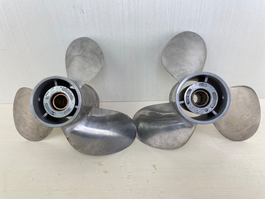 Suzuki Stainless Steel 3 Blade 14" x 20P Propeller Prop Pair Set
