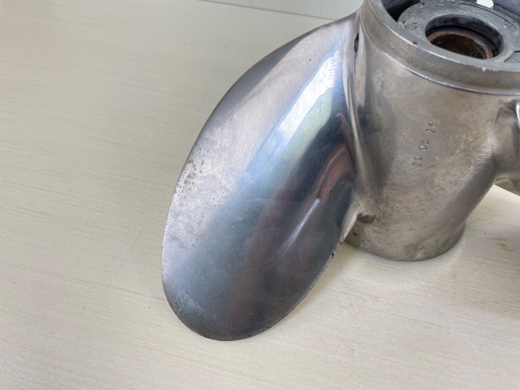 Suzuki Stainless Steel 3 Blade 14" x 20P Propeller Prop Pair Set