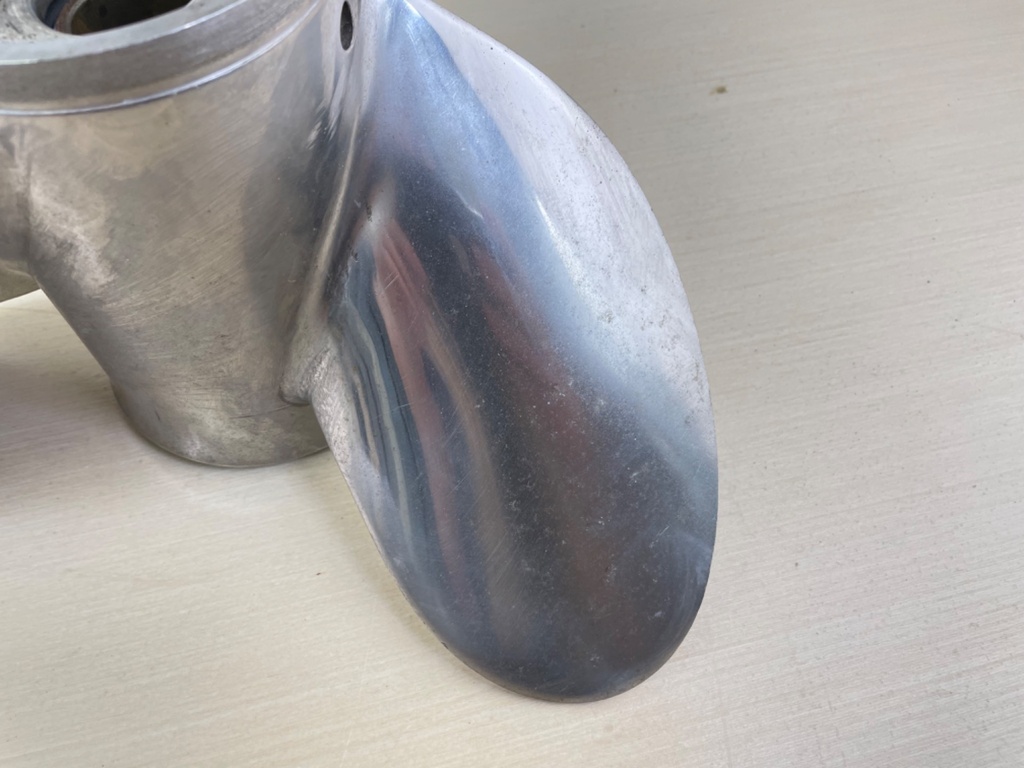 Suzuki Stainless Steel 3 Blade 14" x 20P Propeller Prop Pair Set