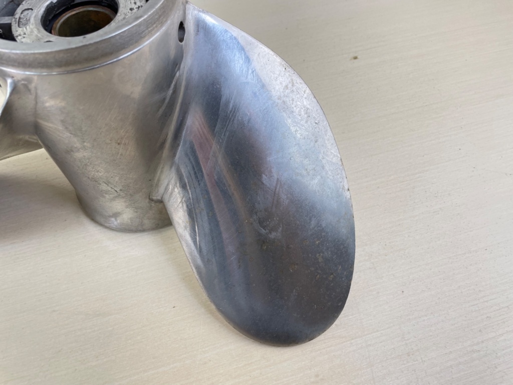 Suzuki Stainless Steel 3 Blade 14" x 20P Propeller Prop Pair Set