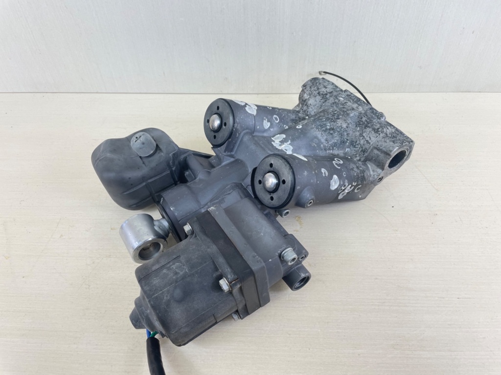 Suzuki DF140 140HP Outboard Power Trim & Tilt Assembly 5033934