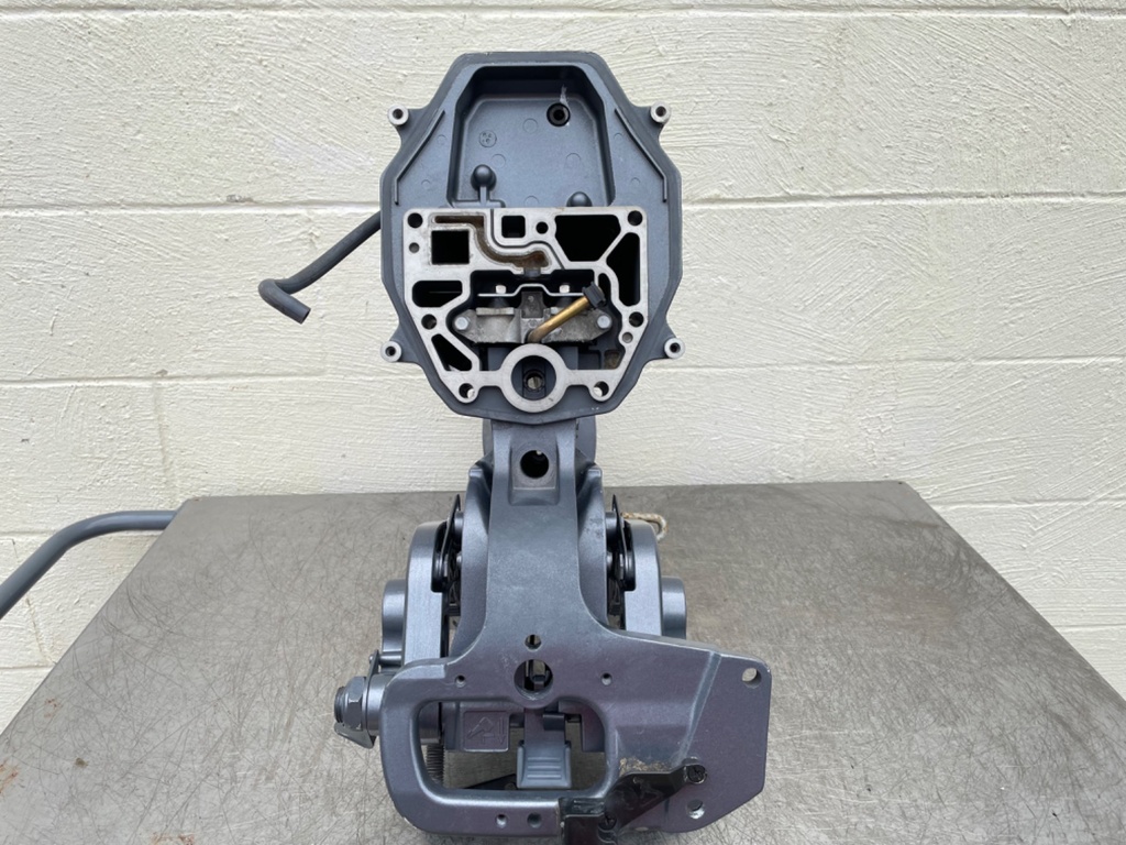 2012 Yamaha 9.9HP 4 Stroke Outboard 20" Long Mid Section Swivel Bracket Steering