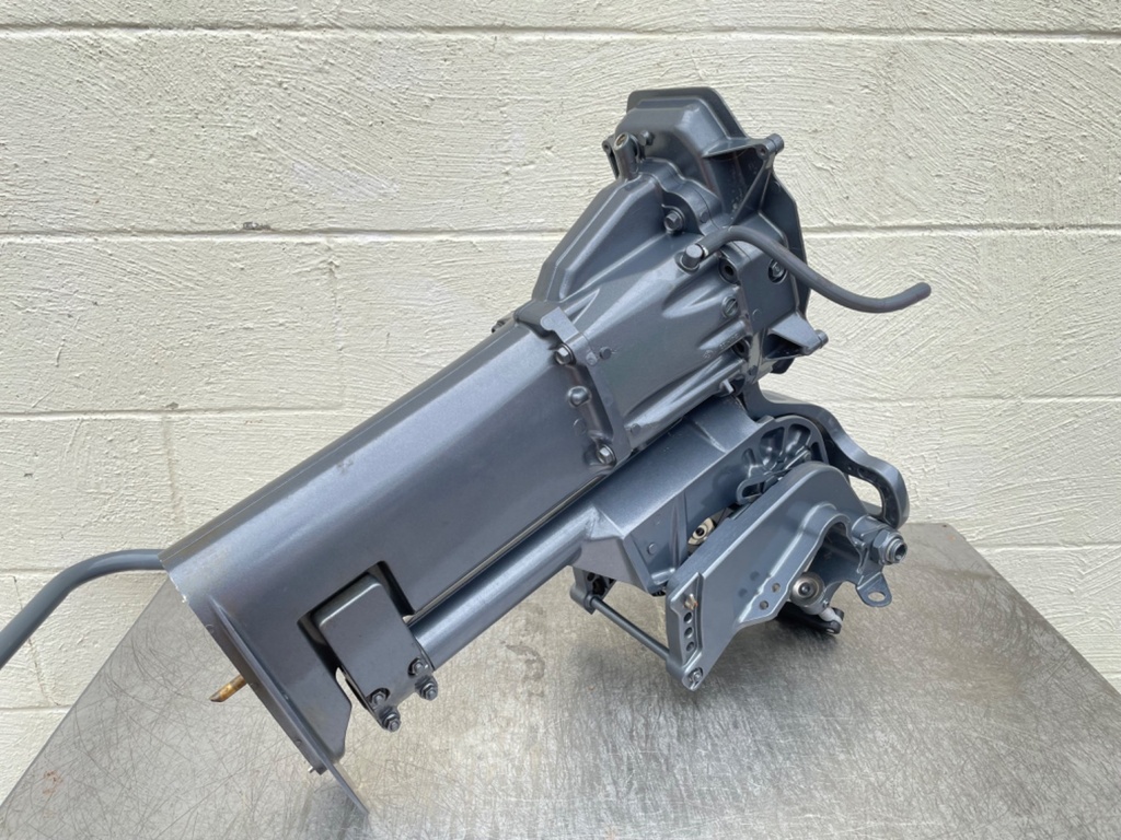 2012 Yamaha 9.9HP 4 Stroke Outboard 20" Long Mid Section Swivel Bracket Steering