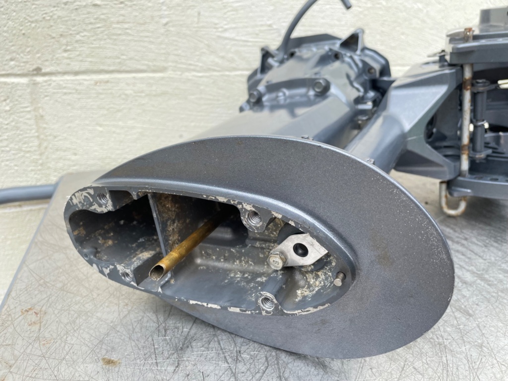 2012 Yamaha 9.9HP 4 Stroke Outboard 20" Long Mid Section Swivel Bracket Steering