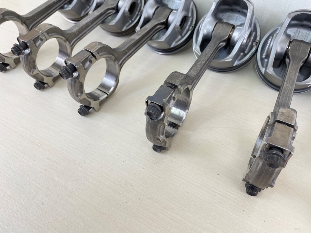 2013 Yamaha F350 350HP 4 Stroke Outboard Piston & Connecting Rod Set 6AW-11631-10-93