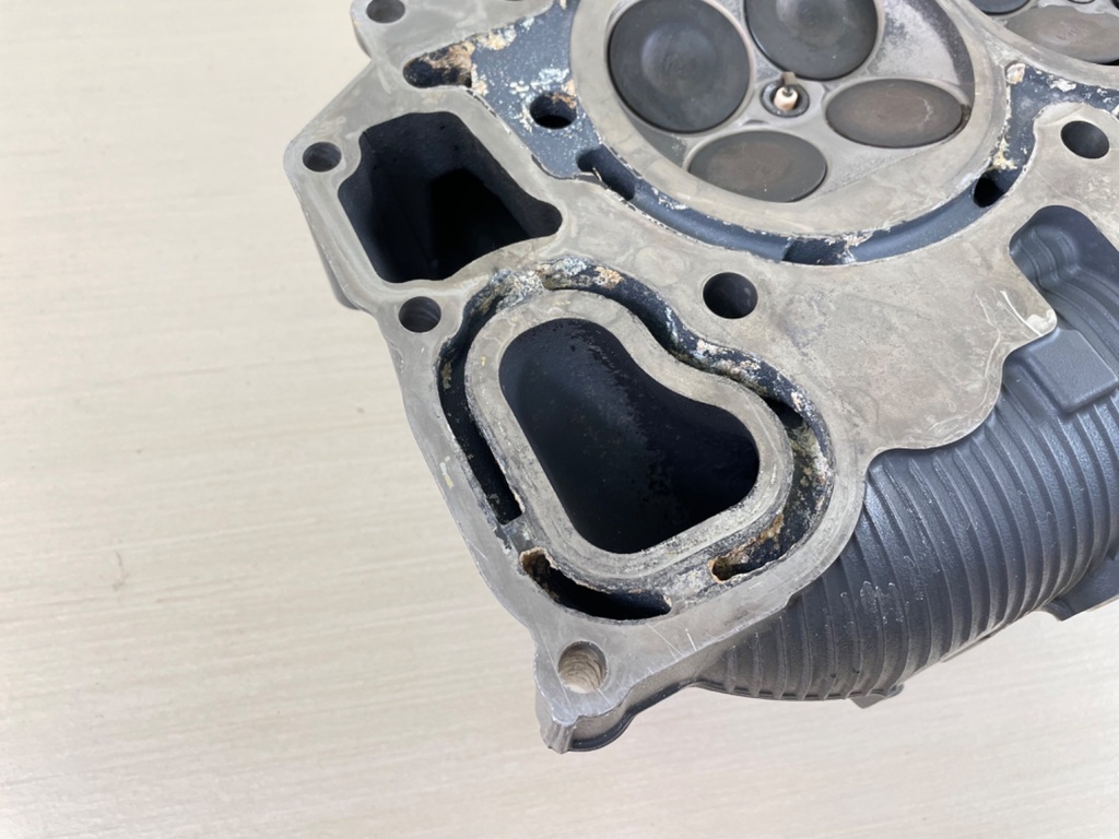 2012 + Yamaha F 350 HP Outboard Starboard Side Cylinder Head Assembly 6AW-W009C-01-9S