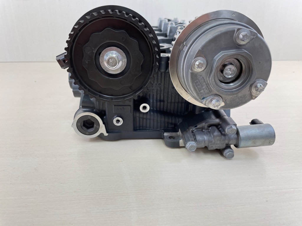 2012 + Yamaha F 350 HP Outboard Port Side Cylinder Head Assembly 6AW-W009A-01-9S