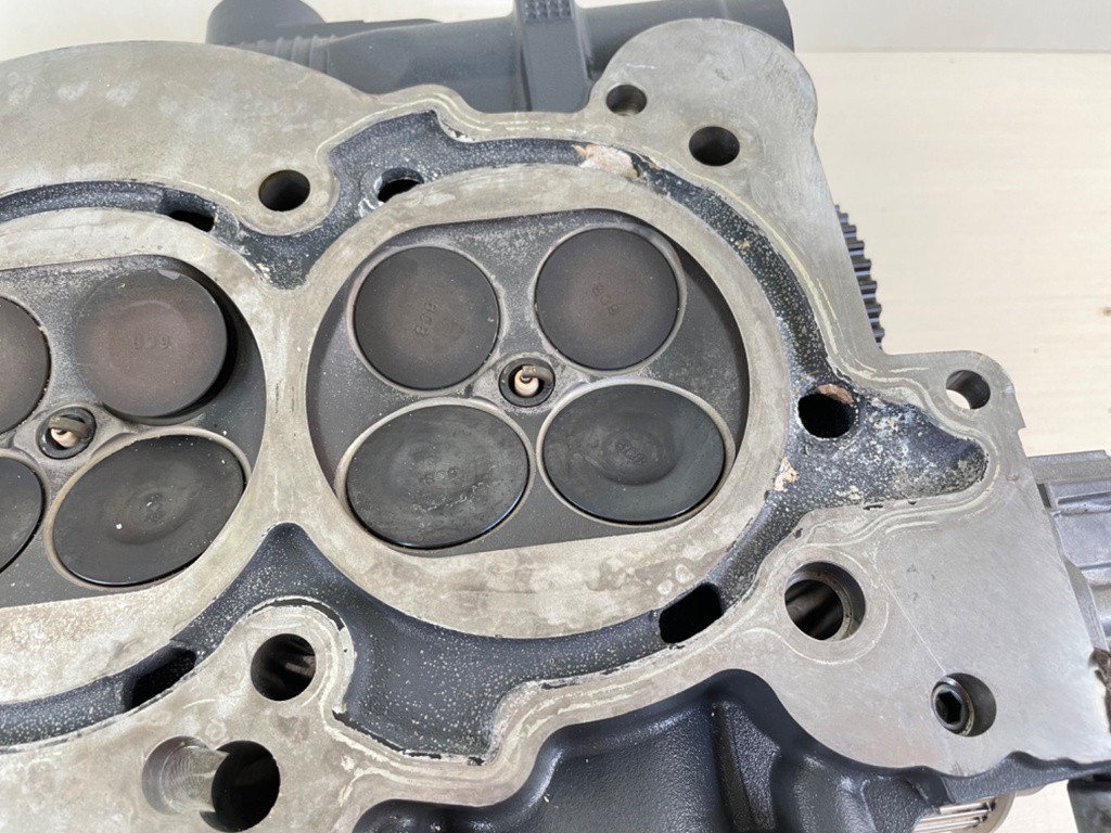 2012 + Yamaha F 350 HP Outboard Port Side Cylinder Head Assembly 6AW-W009A-01-9S