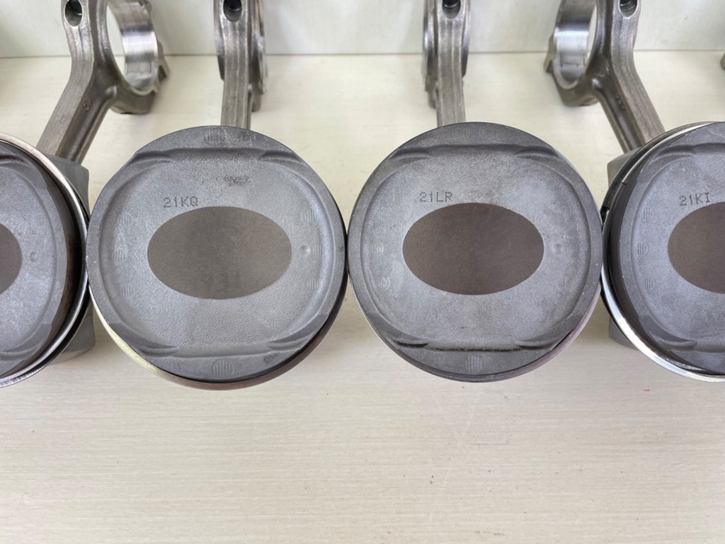 2014 Yamaha F350 350HP 4 Stroke Outboard Piston & Connecting Rod Set 6AW-11631-10-93