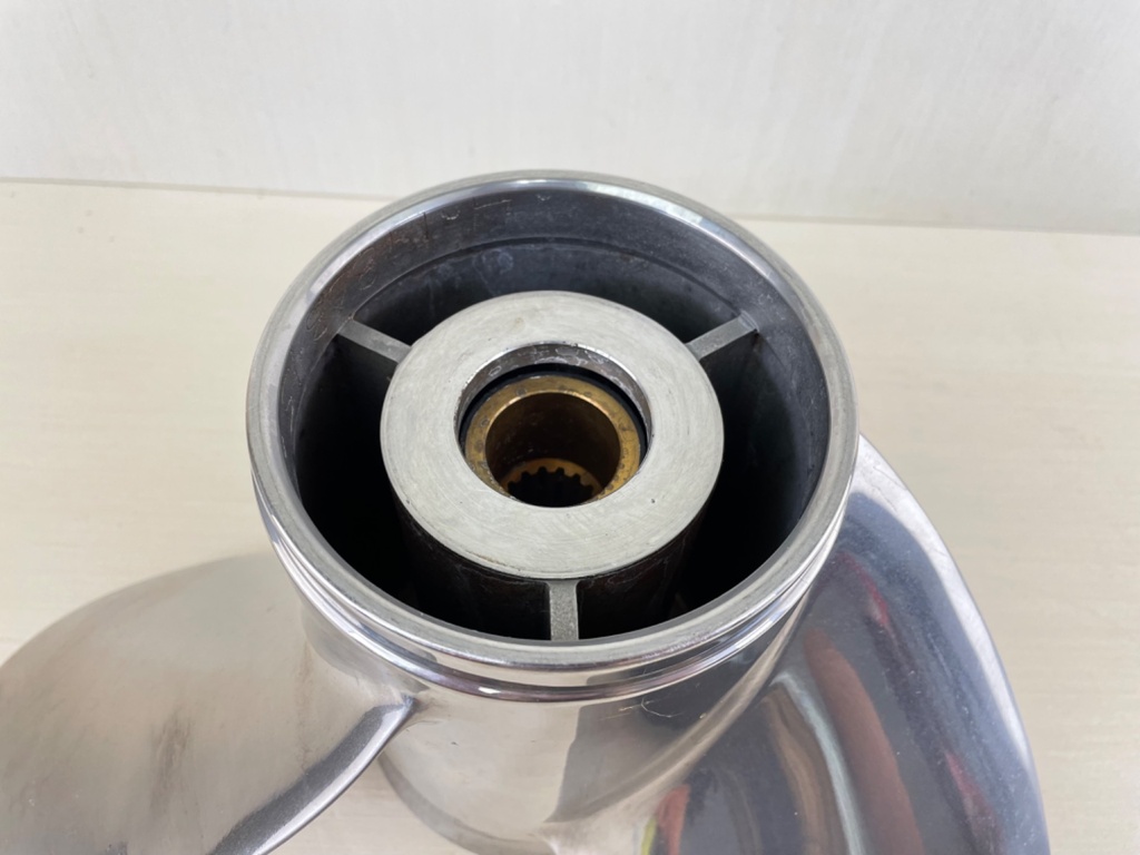 Saltwater Series XL Prop - 3 Blade 15.5 x 19 RH Stainless Steel