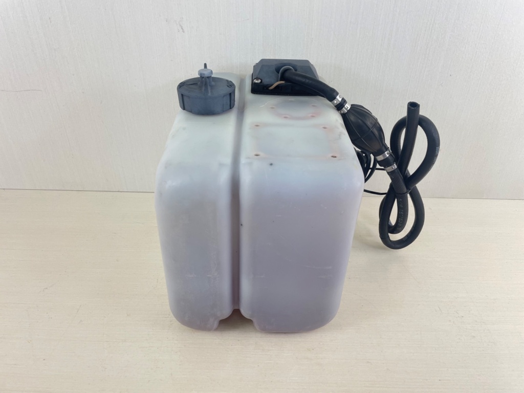 Johnson Evinrude 2 Stroke Outboard Remote Oil Supply Tank 1.8 Gallons 0176712
