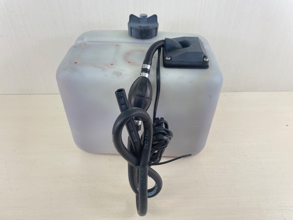 Johnson Evinrude 2 Stroke Outboard Remote Oil Supply Tank 1.8 Gallons 0176712