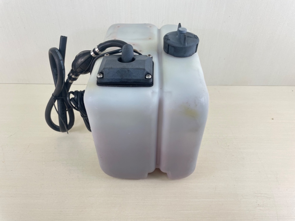 Johnson Evinrude 2 Stroke Outboard Remote Oil Supply Tank 1.8 Gallons 0176712