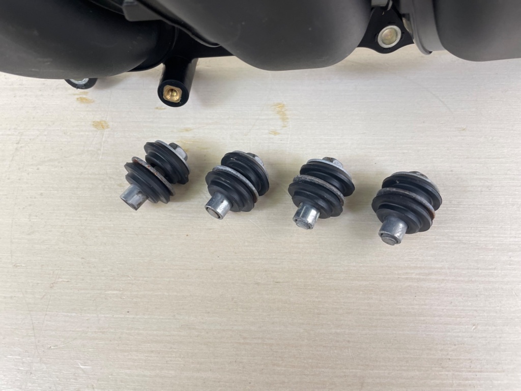 2015 Yamaha 200HP F200 4 Stroke Outboard Air Intake Manifold 6DA-13641-00-00