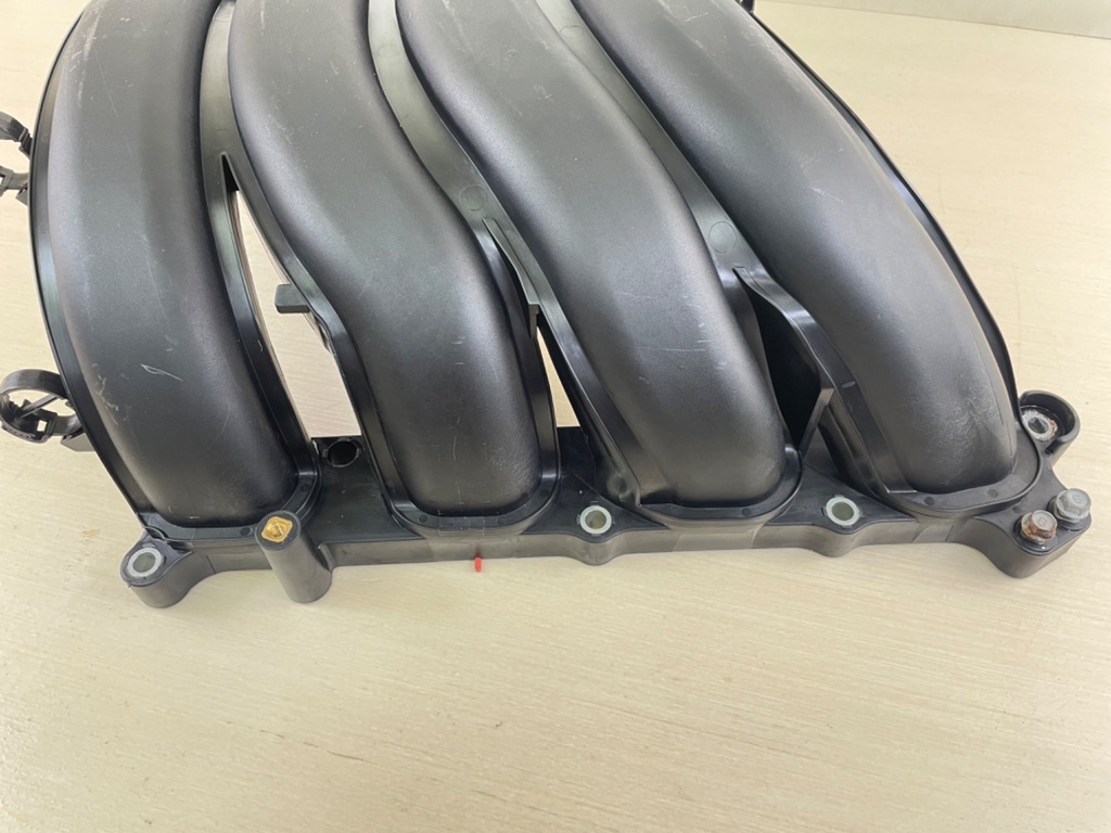 2015 Yamaha 200HP F200 4 Stroke Outboard Air Intake Manifold 6DA-13641-00-00