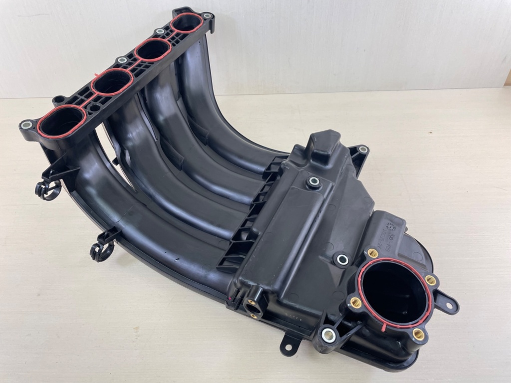 2015 Yamaha 200HP F200 4 Stroke Outboard Air Intake Manifold 6DA-13641-00-00