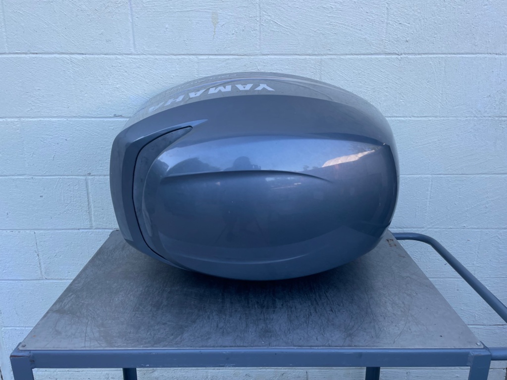 2004-2011 Yamaha F150 150HP 4 Stroke Outboard Top Cover Cowling Hood