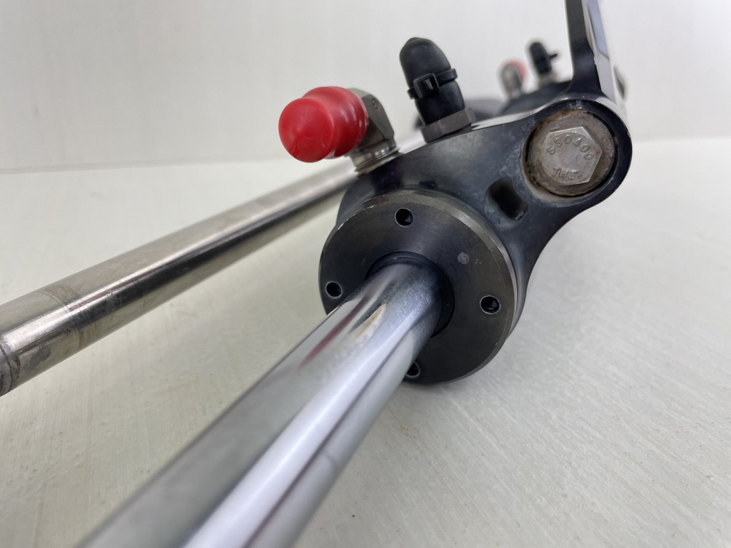 SeaStar Front Mount Outboard Hydraulic Steering Cylinder Ram HC5358