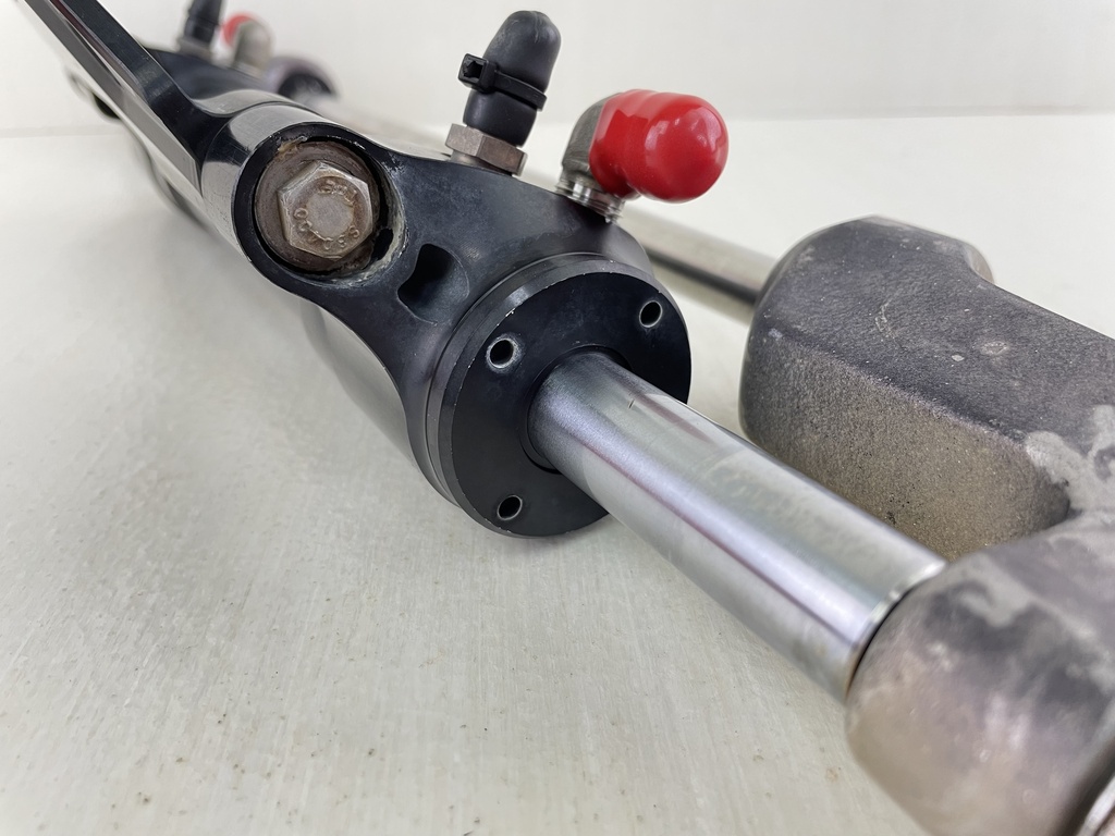 SeaStar Front Mount Outboard Hydraulic Steering Cylinder Ram HC5358