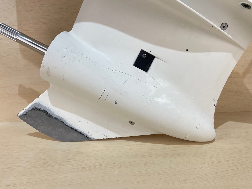 Evinrude Johnson Lightning 2 L2 Lower Unit Gear Case Assembly