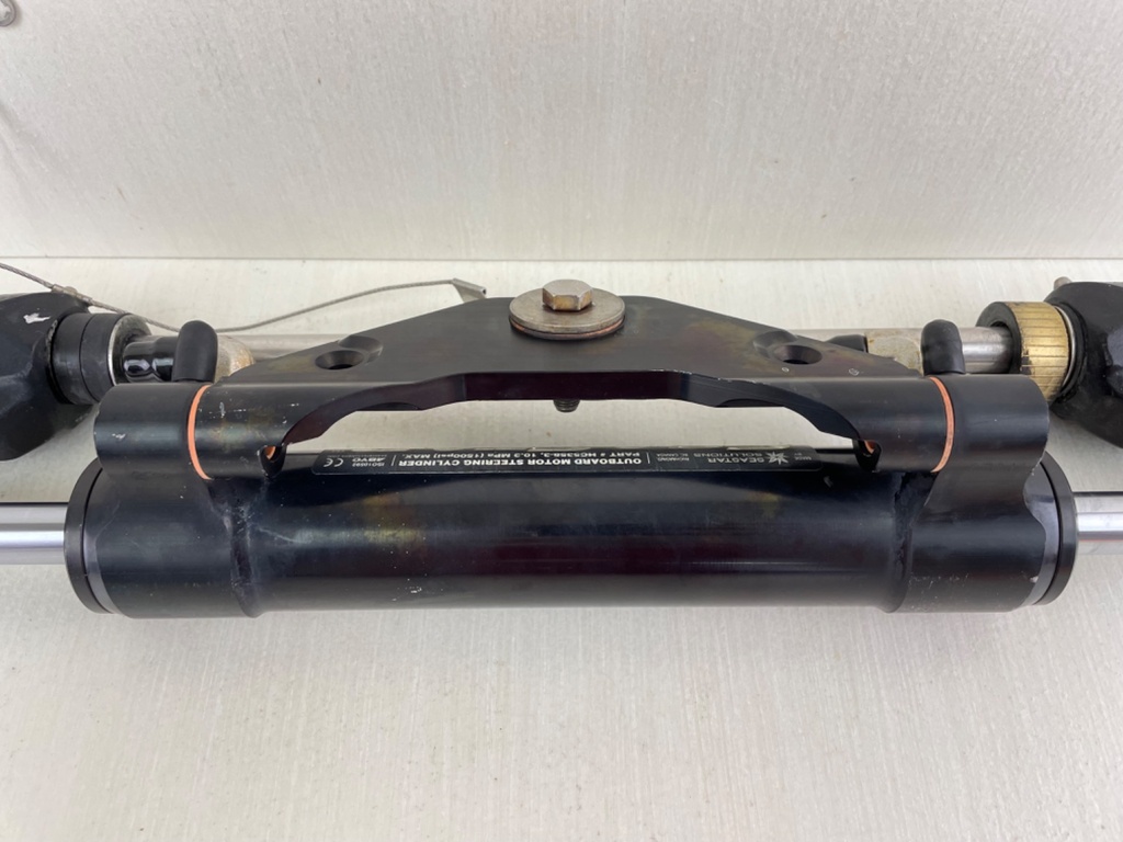 SeaStar Front Mount Outboard Hydraulic Steering Cylinder Assembly HC5358-3