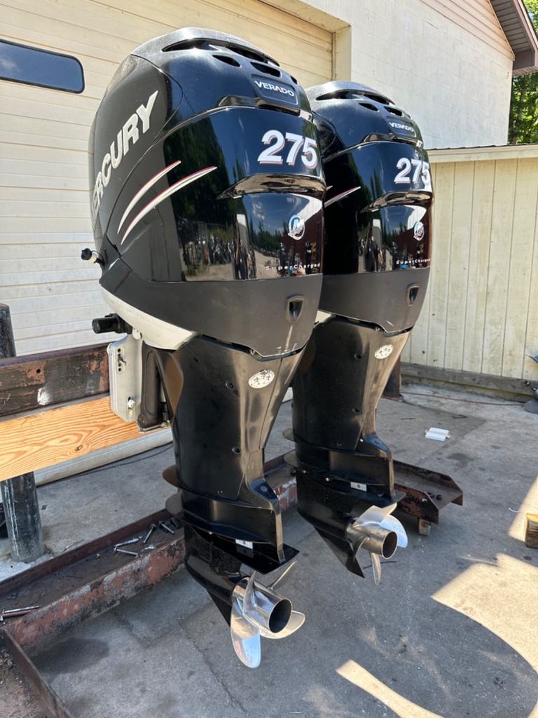 2006 Twin Mercury Verado 275HP Outboard Engines 30" - 902 Hours