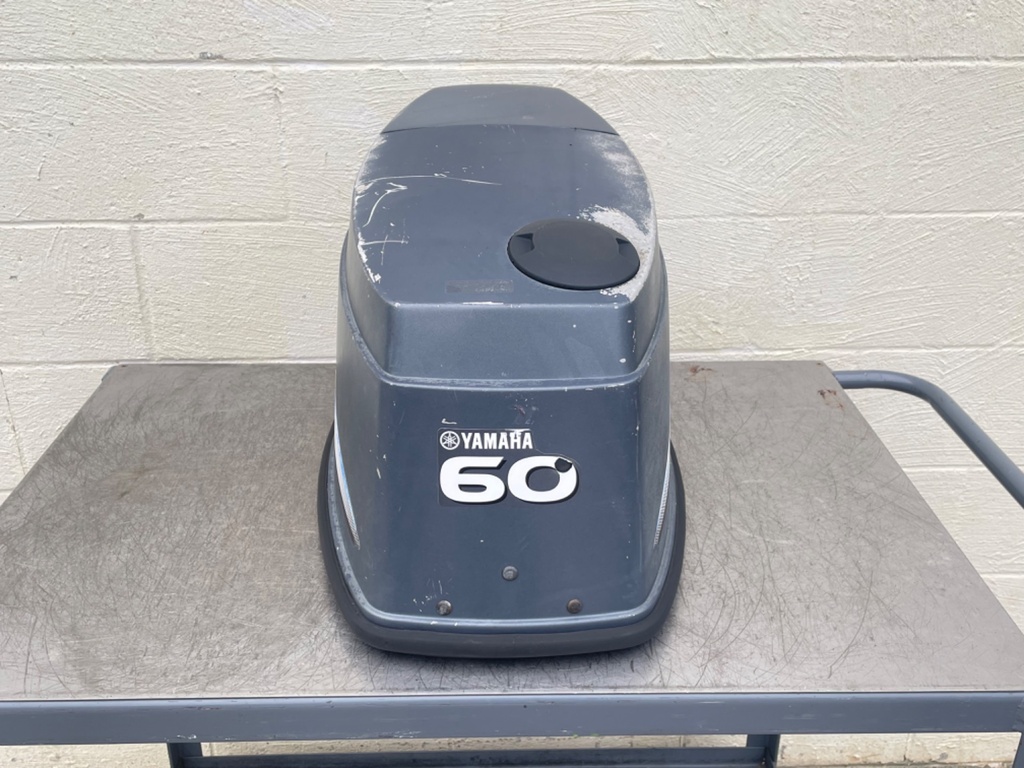 2000-2006 Yamaha 60HP 2 Stroke Outboard Top Cover Cowling Hood